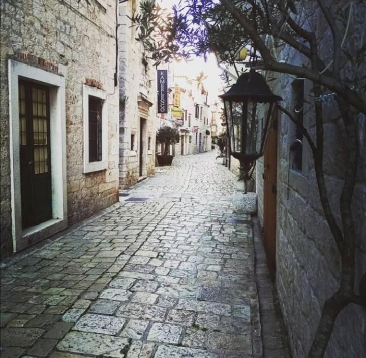 Towerhousesasso Trogir Exterior photo